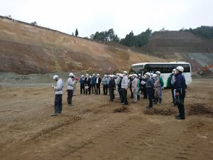 原石山での説明①